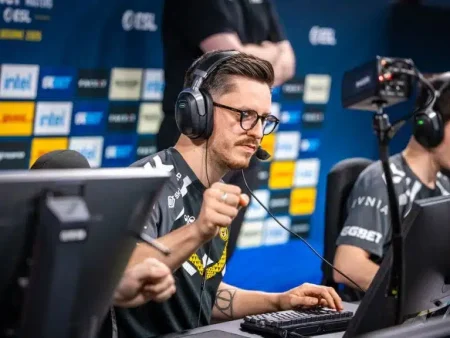 cs2 pro player playing off timing